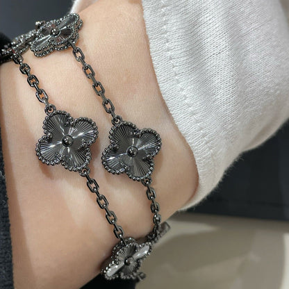 [Clover-Jewelry]CLOVER 5 MOTIF BLACK BRACELET