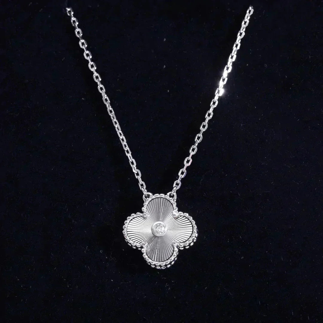 [Clover-Jewelry]CLOVER  15MM DIAMOND LASER NECKLACE SILVER