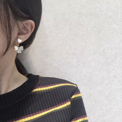 [Clover-Jewelry]CLOVER SWEET WHITE MOP EARRINGS