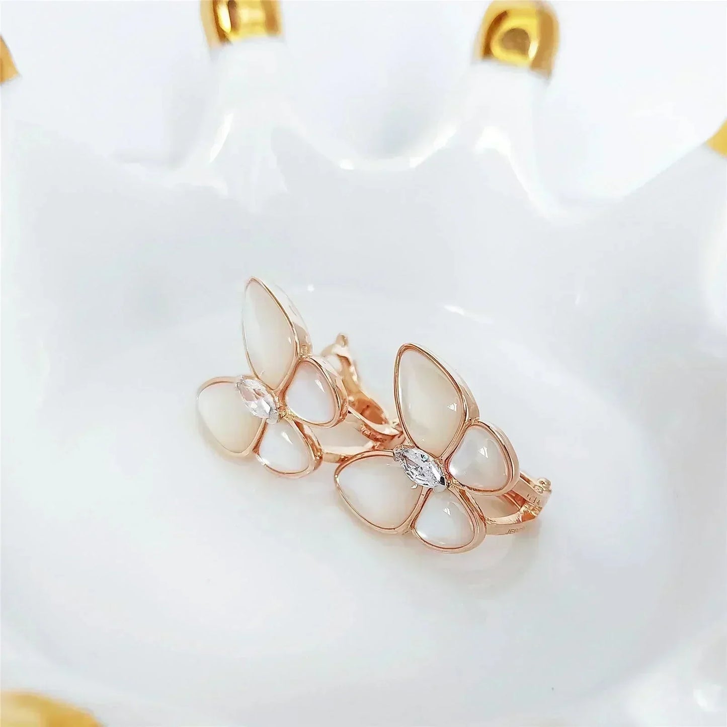 [Clover-Jewelry]BUTTERFLY MOP DIAMOND EARRINGS