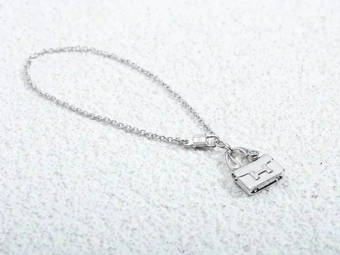 [Clover-Jewelry]AMULETTE PEDANT SILVER NECKLACE