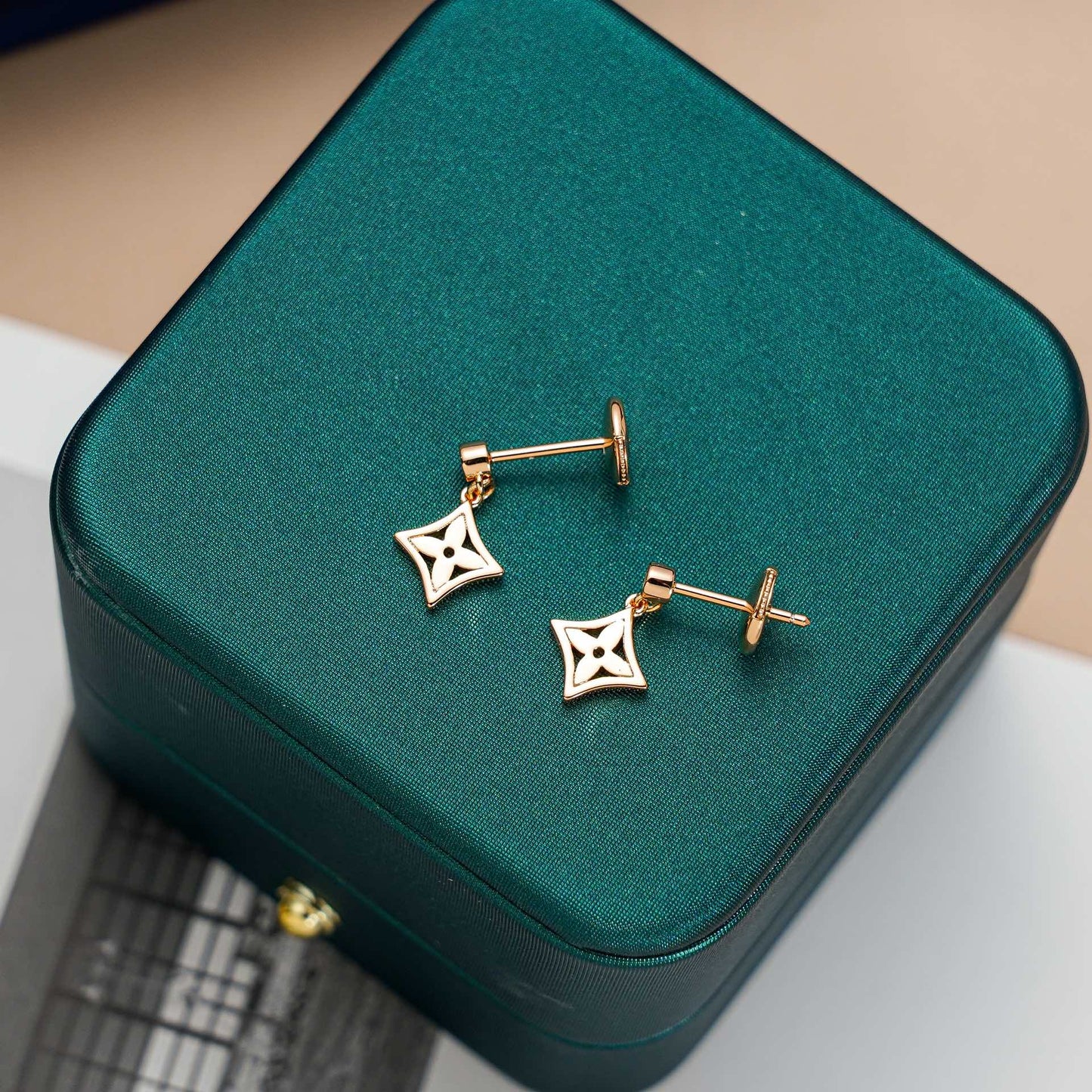 [Clover-Jewelry]STAR EARRINGS GOLD