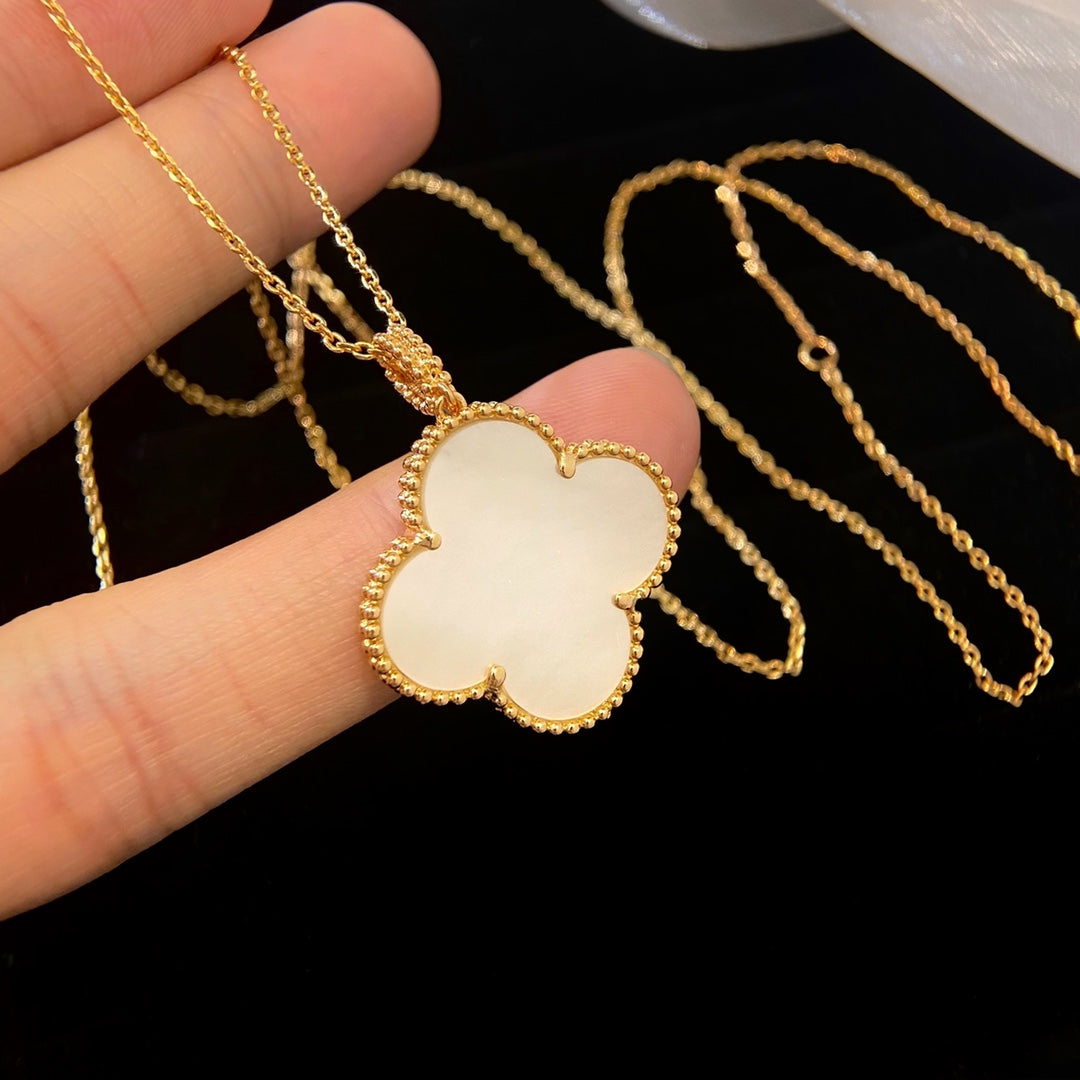 [Clover-Jewelry]CLOVER 25MM MOP LARGE PENDANT NECKLACE