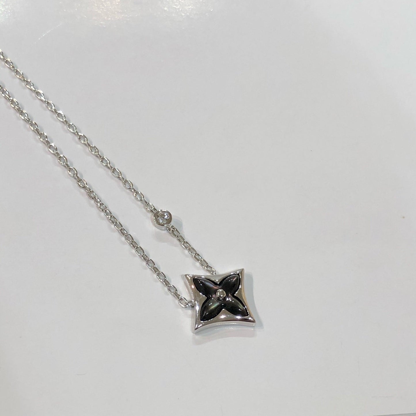 [Clover-Jewelry]STAR BLACK MOP NECKLACE