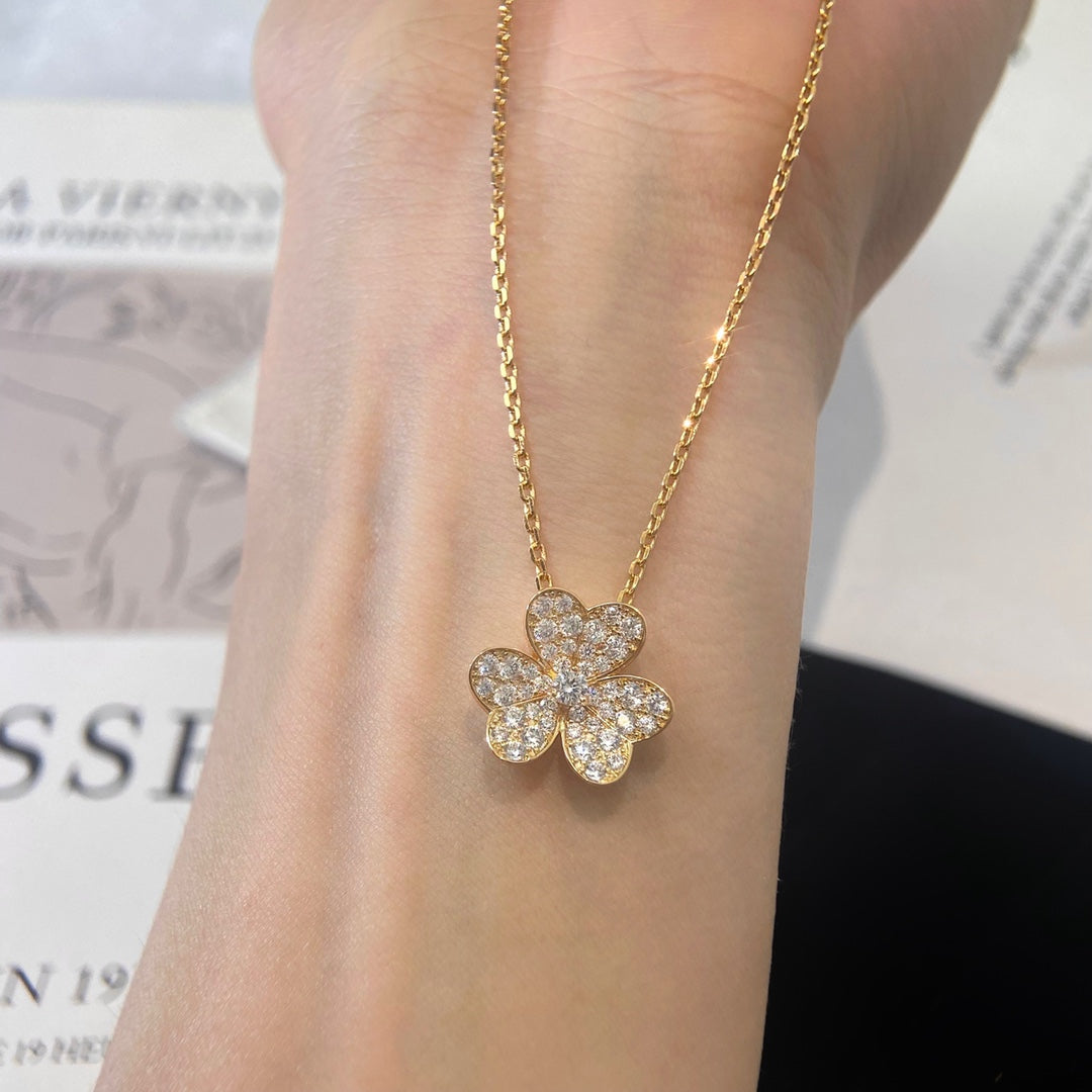 [Clover-Jewelry]FLOWER DIAMOND NECKLACE