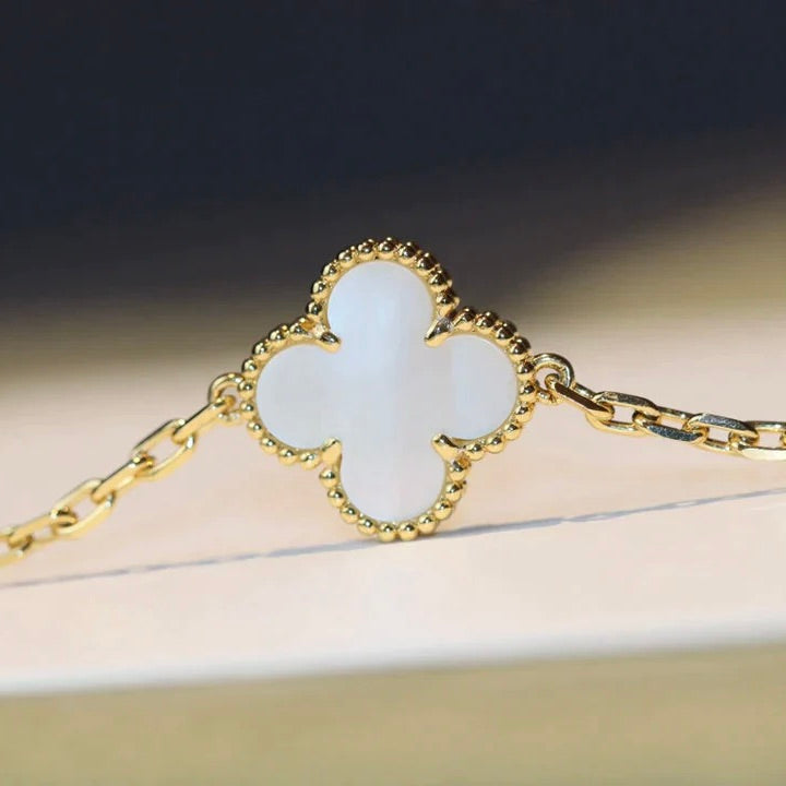 [Clover-Jewelry]CLOVER 20 MOTIFS WHITE MOP NECKLACE