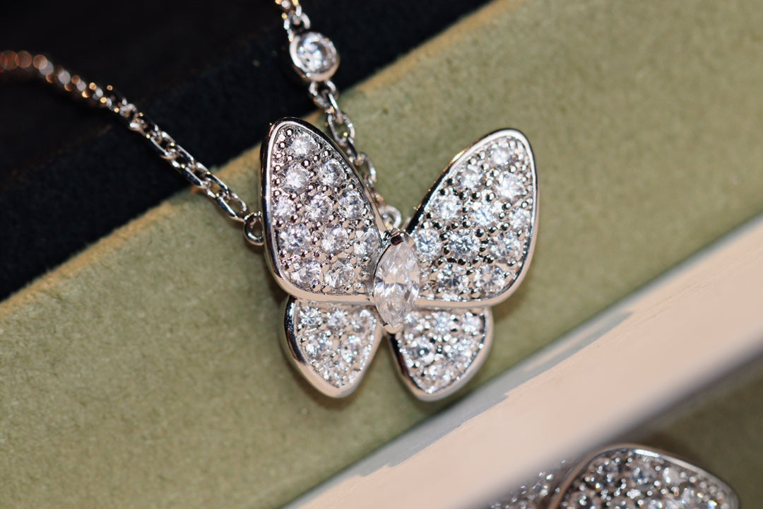 [Clover-Jewelry]BUTTERFLY DIAMOND NECKLACE