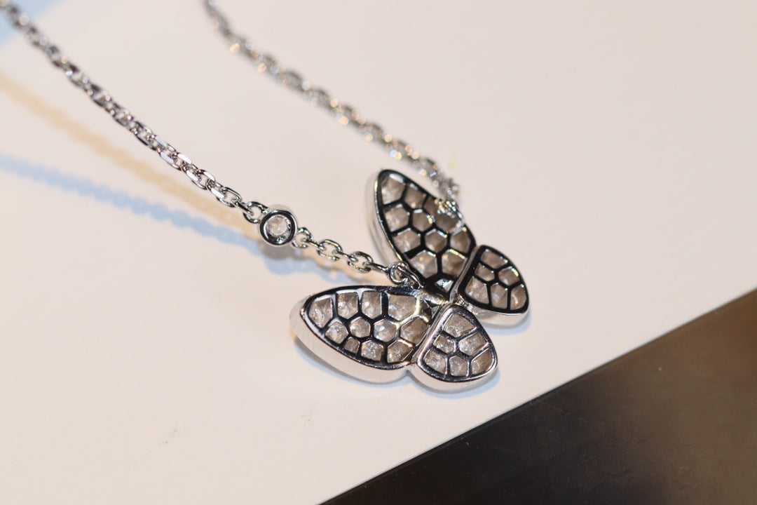 [Clover-Jewelry]BUTTERFLY DIAMOND NECKLACE