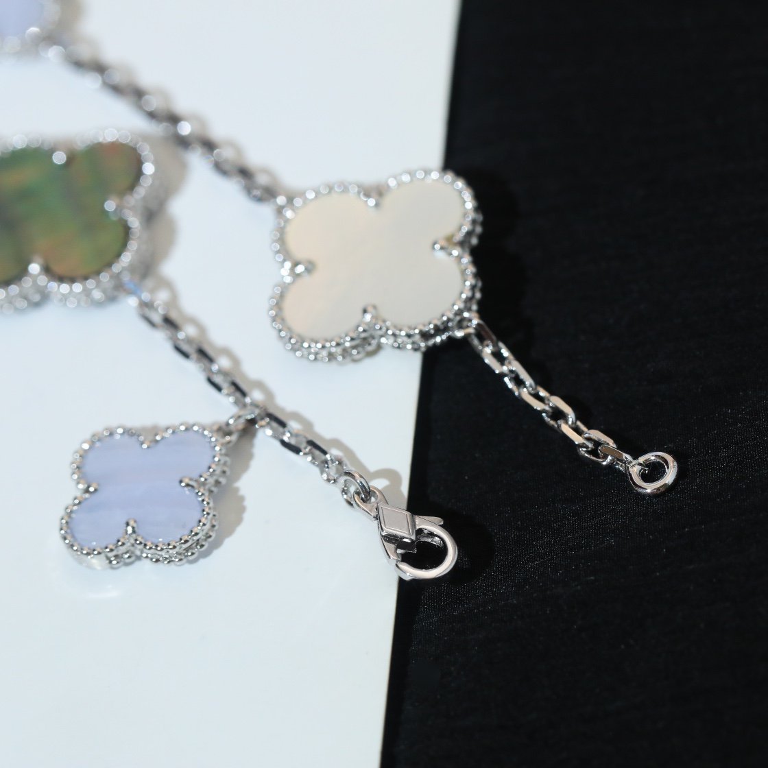 [Clover-Jewelry]CLOVER BRACELET 5 MOTIFS MOP CHALCEDONY SILVER