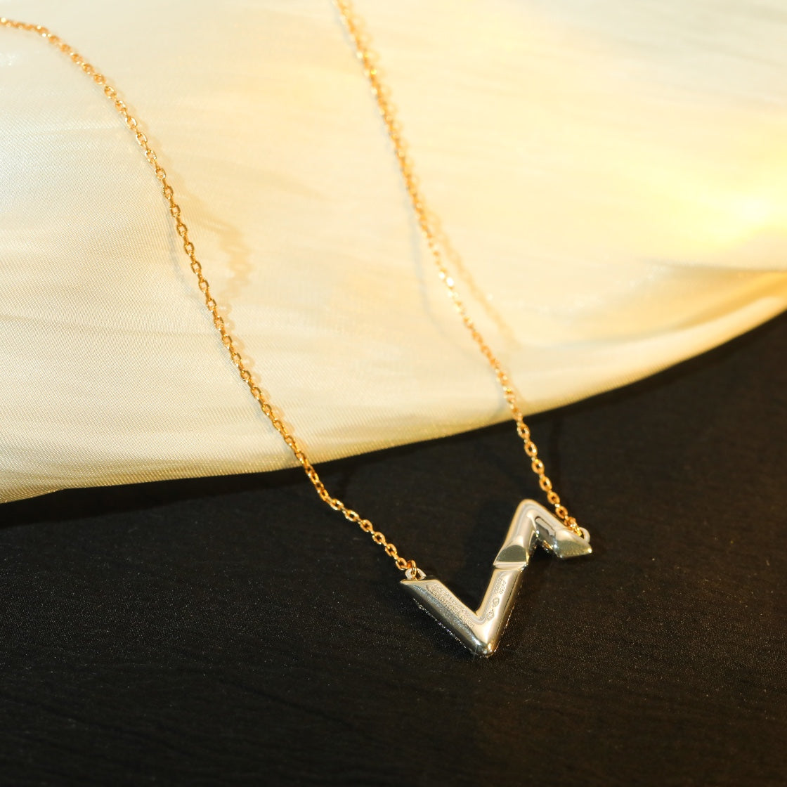 [Clover-Jewelry]VOLT SILVER DIAMOND PEDANT NECKLACE