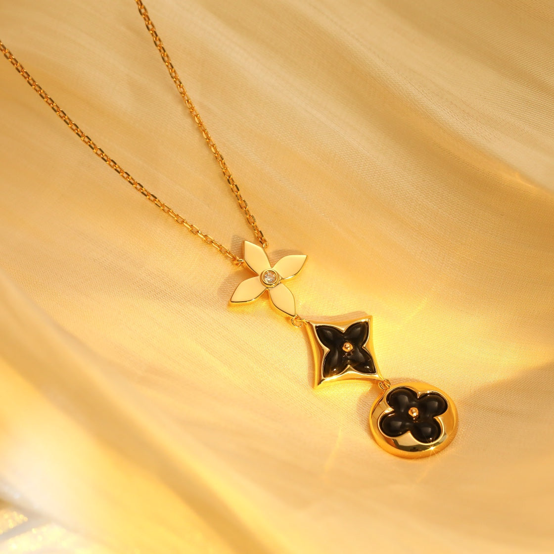 [Clover-Jewelry]STAR AND SUN ONYX PINK GOLD NECKLACE