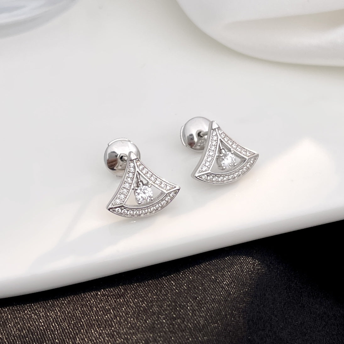 [Clover-Jewelry]DREAM MINI DIAMOND STUD EARRINGS