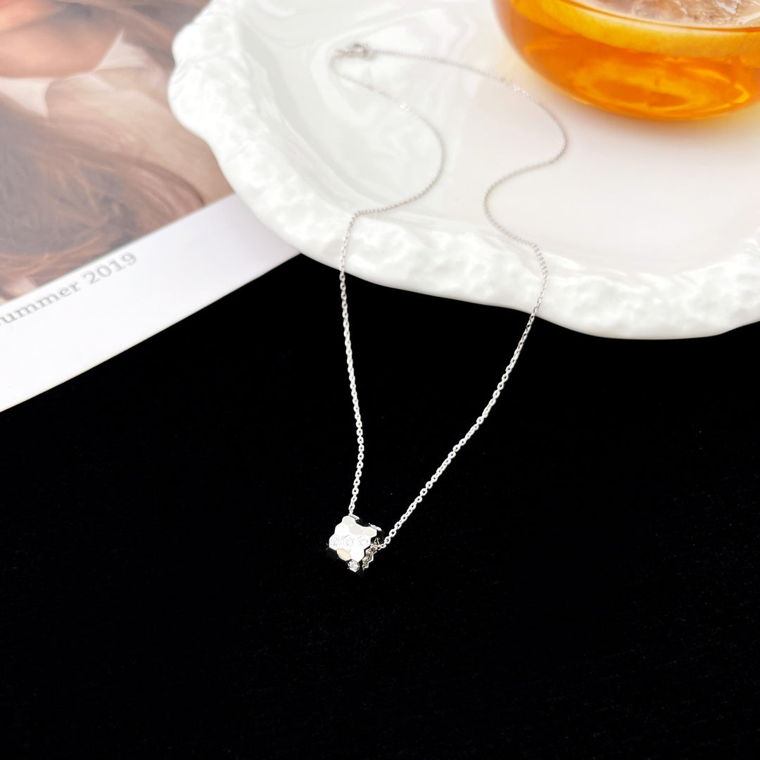 [Clover-Jewelry]BEE MINI PEDANT DIAMOND NECKLACE