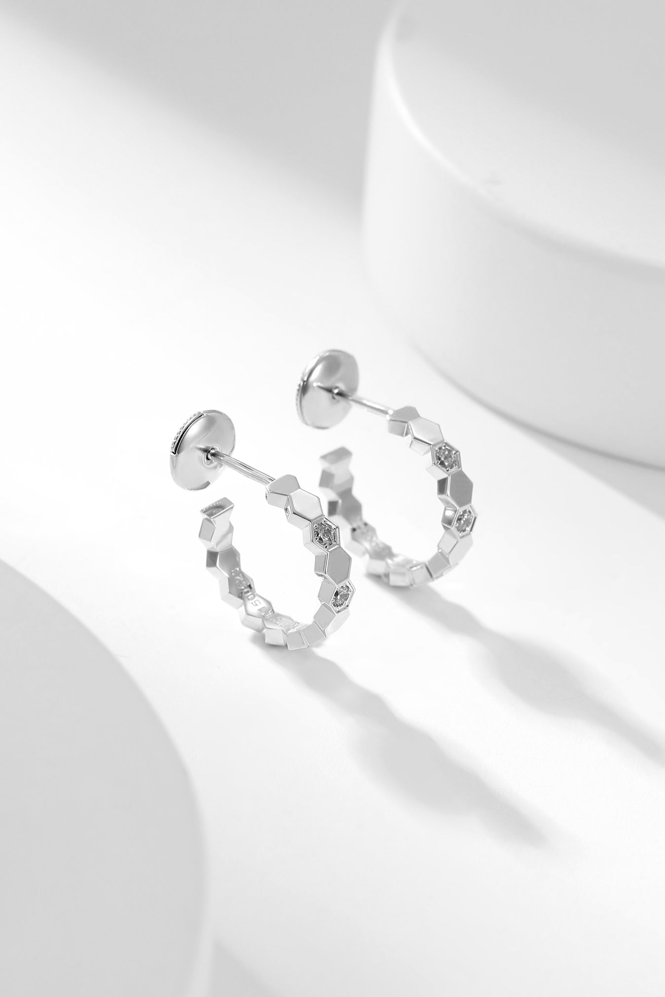 [Clover-Jewelry]BEE LOVE DIAMOND HOOP EARRINGS