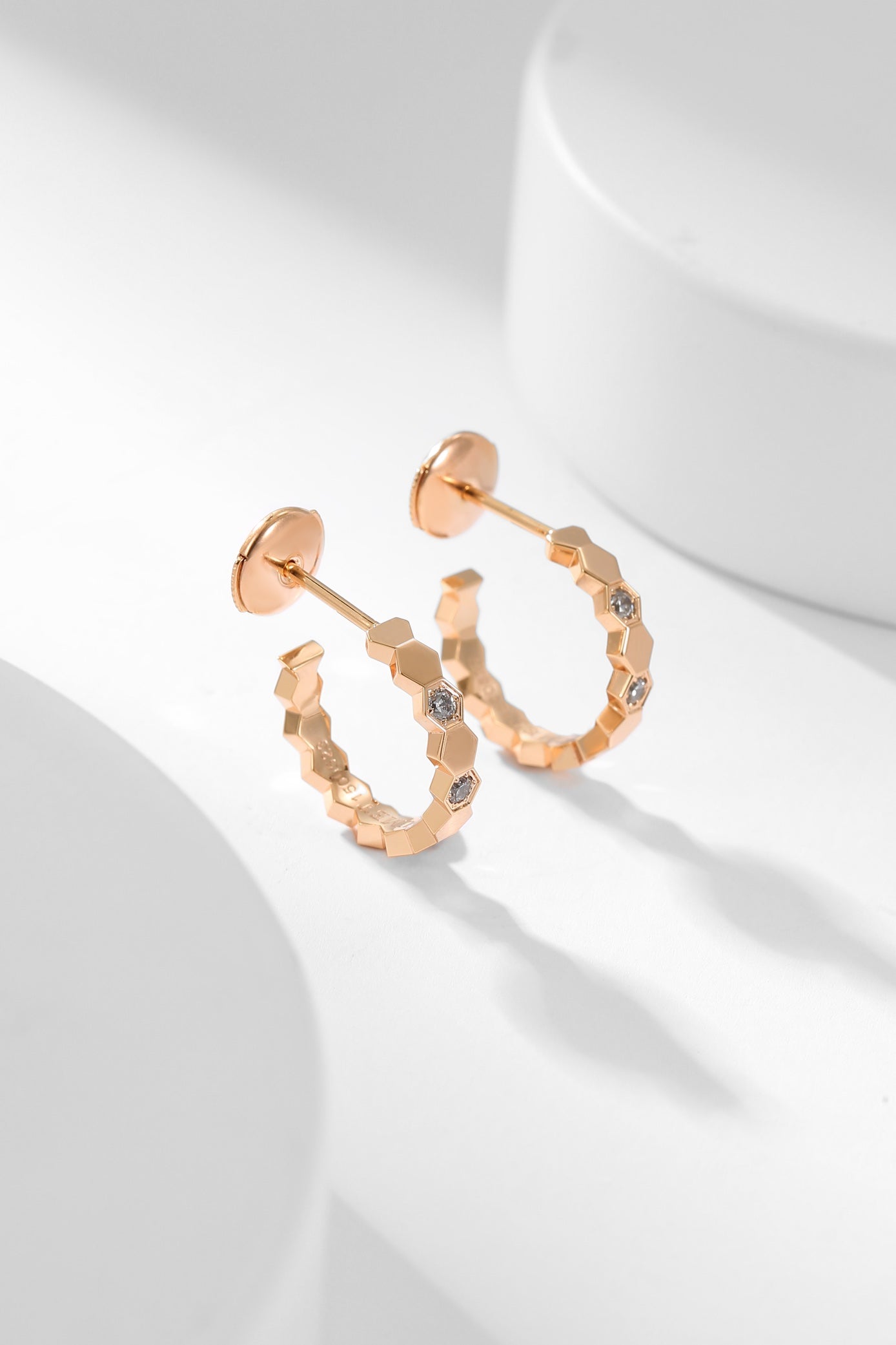 [Clover-Jewelry]BEE LOVE DIAMOND HOOP EARRINGS