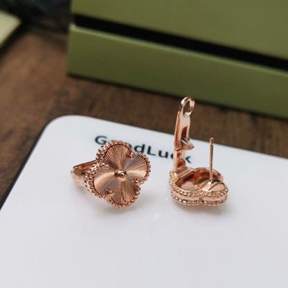 [Clover-Jewelry]CLOVER MEDIUM STUD EARRINGS