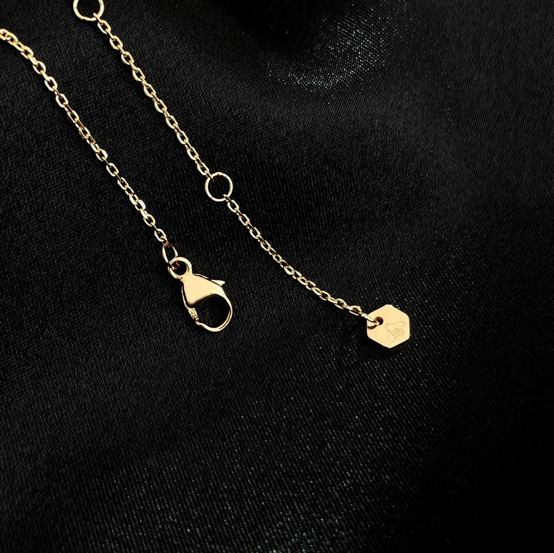 [Clover-Jewelry]BEE MINI NECKLACE