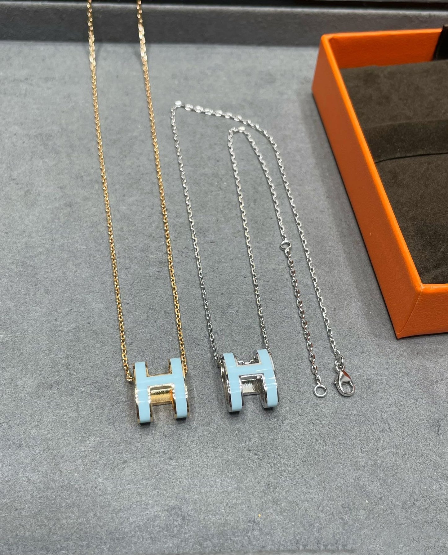 [Clover-Jewelry]POP H SKY BLUE NECKLACE