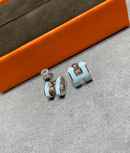 [Clover-Jewelry]POP H SKY BLUE STUD EARRINGS