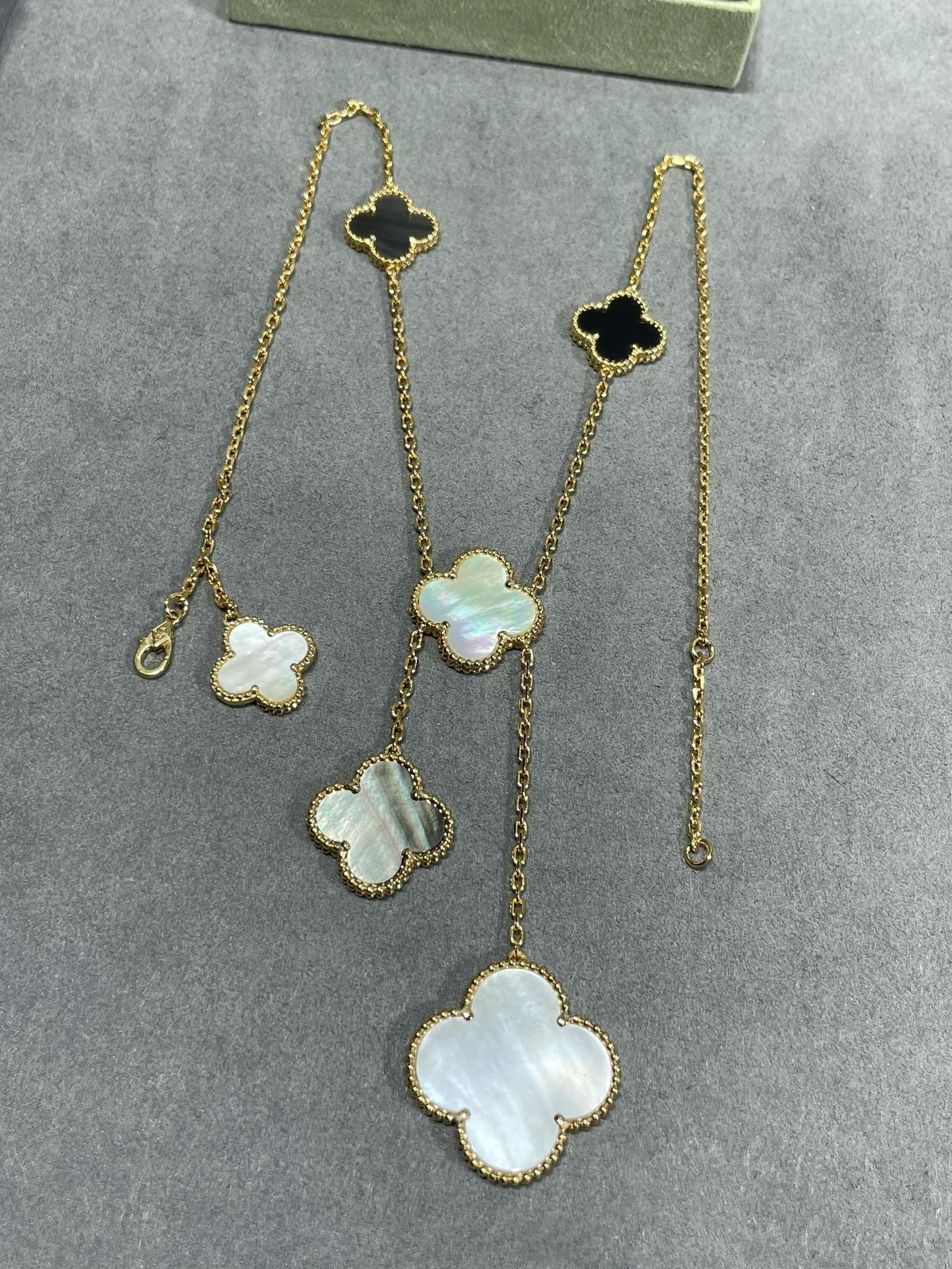 [Clover-Jewelry]CLOVER 6 MOTIF MOP ONYX GOLD NECKLACE