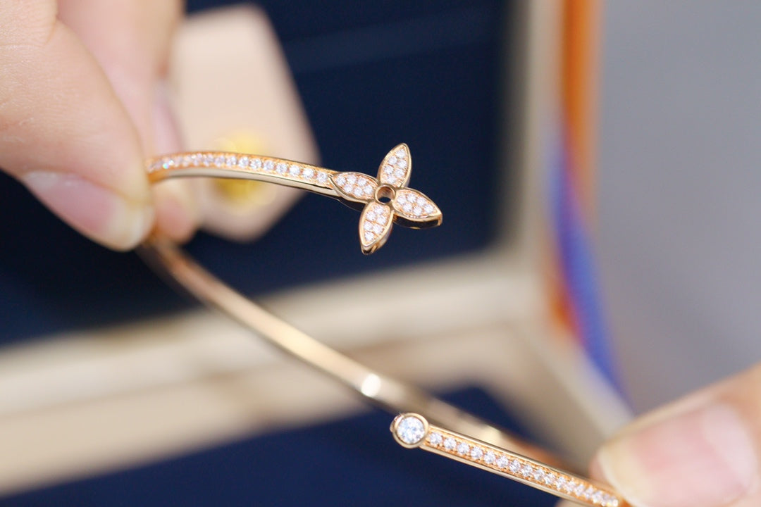 [Clover-Jewelry]IDYLLE PINK GOLD OPEN BRACELET DIAMOND PAVED