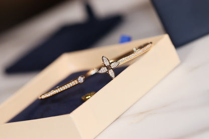 [Clover-Jewelry]IDYLLE GOLD OPEN BRACELET DIAMOND PAVED