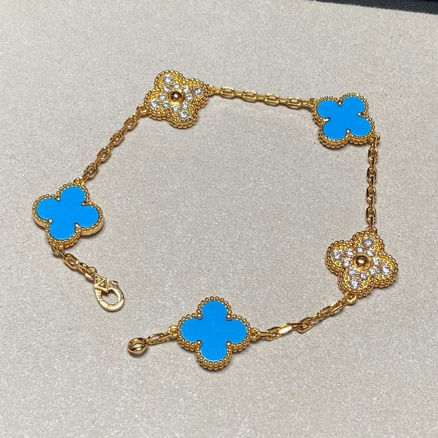 [Clover-Jewelry]CLOVER 5 MOTIF BLUE CHALCEDONY DIAMOND GOLD BRACELET