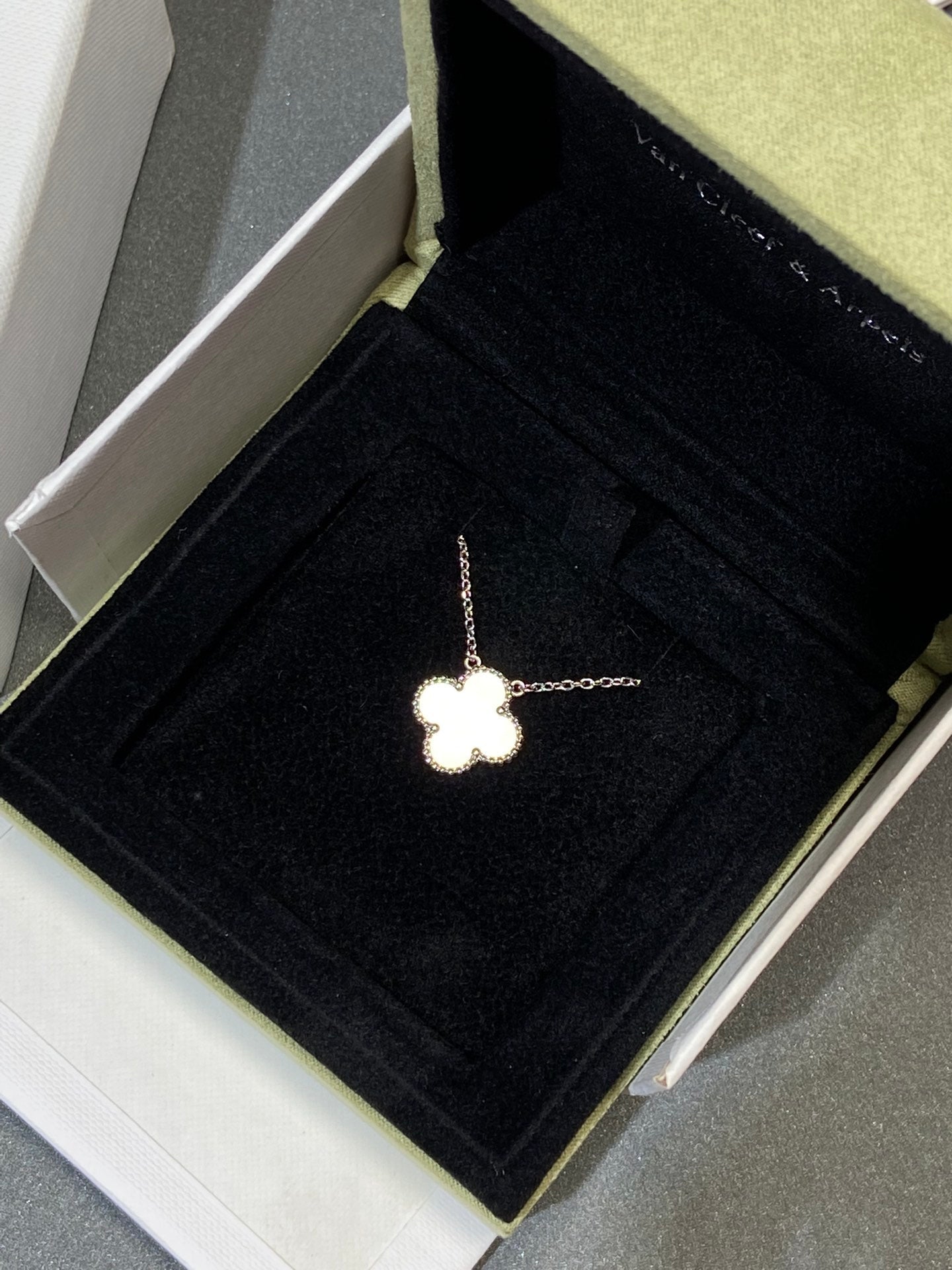 [Clover-Jewelry]CLOVER MEDIUM SILVER WHITE MOP NECKLACE