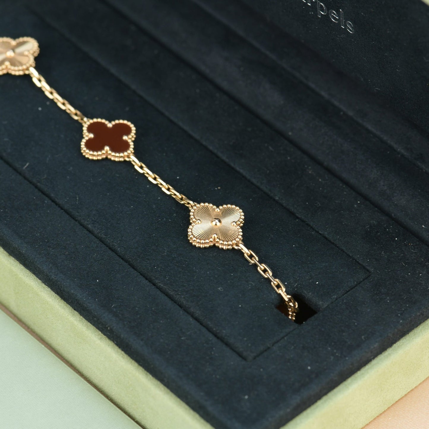 [Clover-Jewelry]CLOVER  5 MOTIFS CARNELIAN GOLD BRACELET