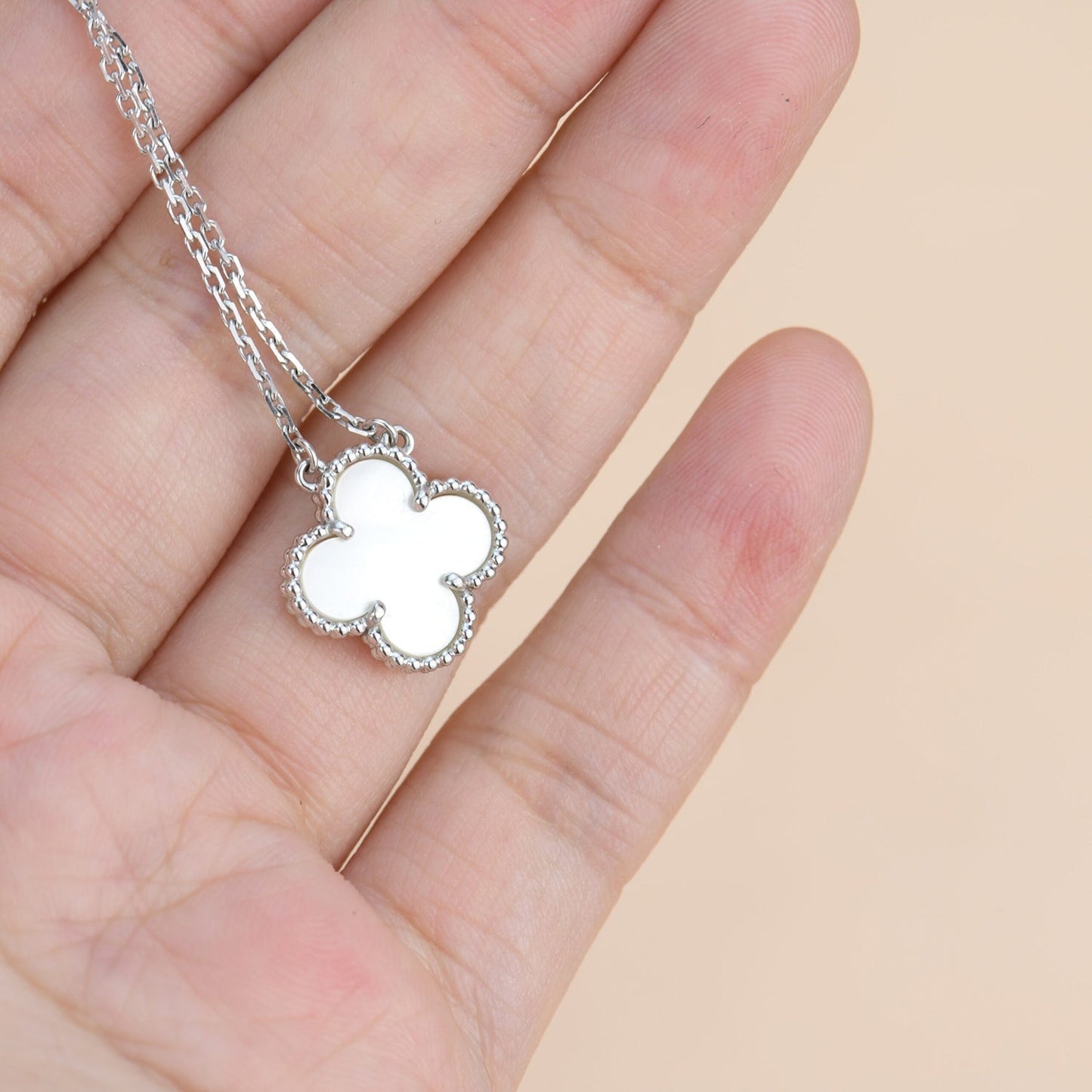 [Clover-Jewelry]CLOVER  15MM WHITE MOTHER-OF-PEARL SILVER