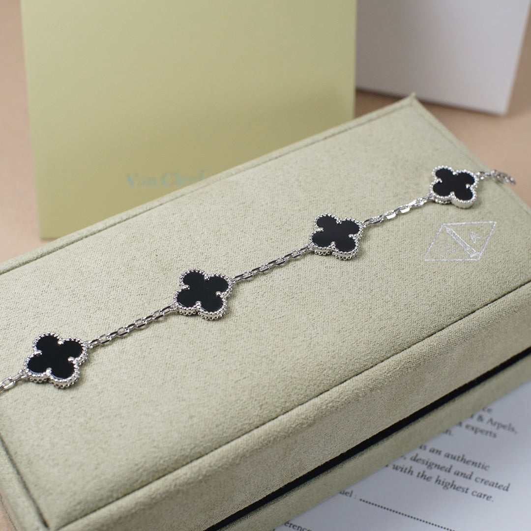 [Clover-Jewelry]CLOVER 5 MOTIF ONYXS  BRACELET SILVER