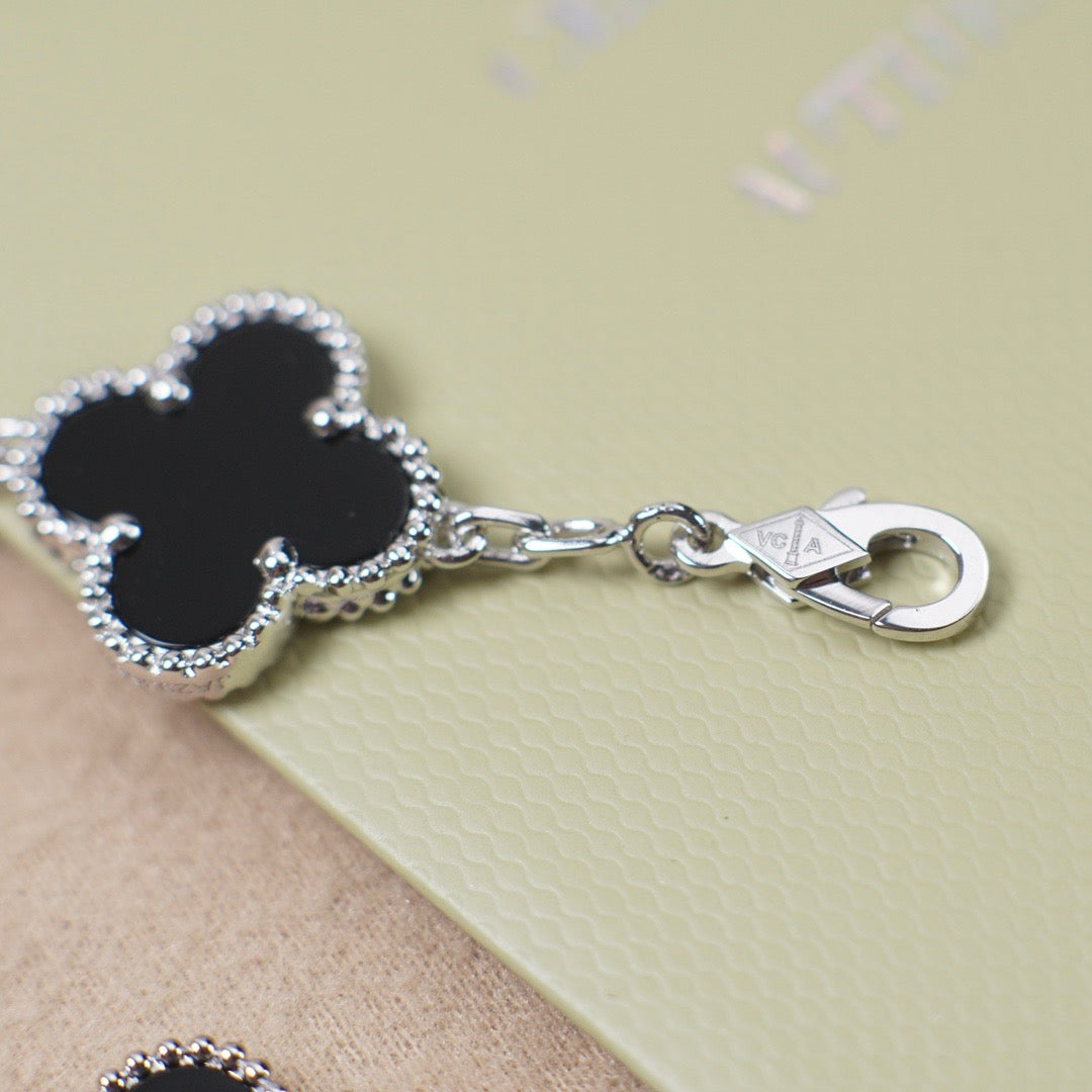 [Clover-Jewelry]CLOVER 5 MOTIF ONYXS  BRACELET SILVER