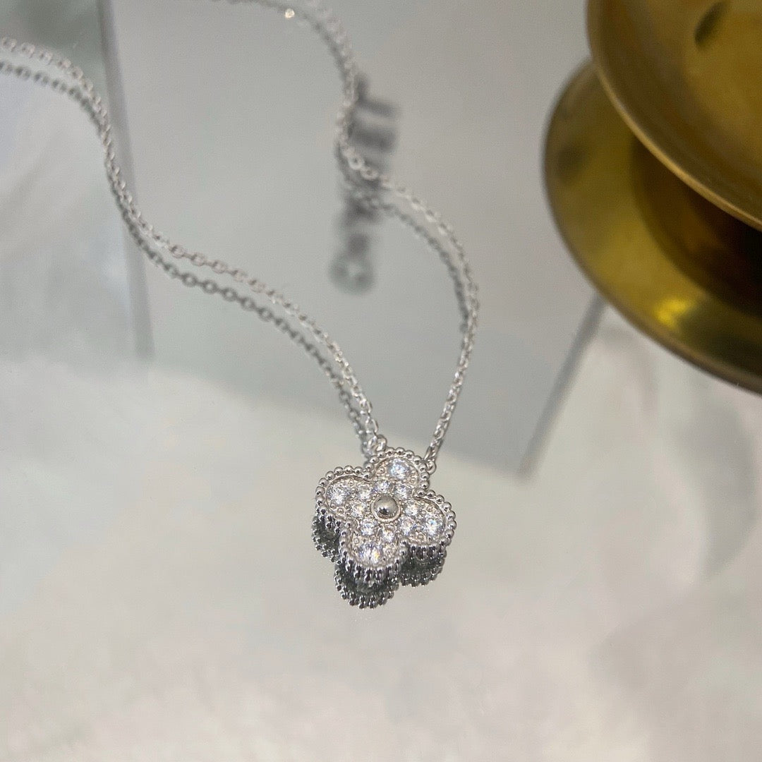 [Clover-Jewelry]CLOVER 15MM DIAMOND SINGLE FLOWER NECKLACE