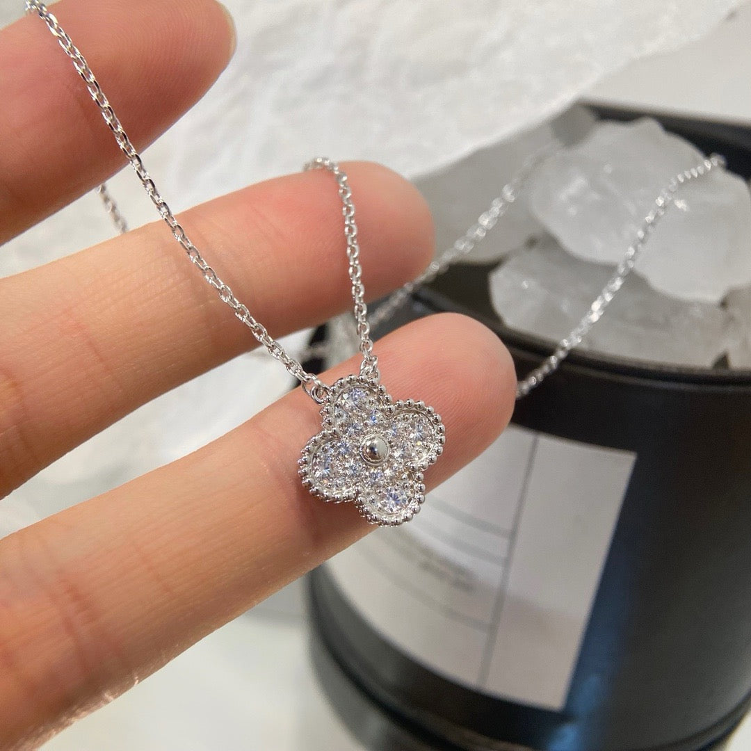 [Clover-Jewelry]CLOVER 15MM DIAMOND SINGLE FLOWER NECKLACE