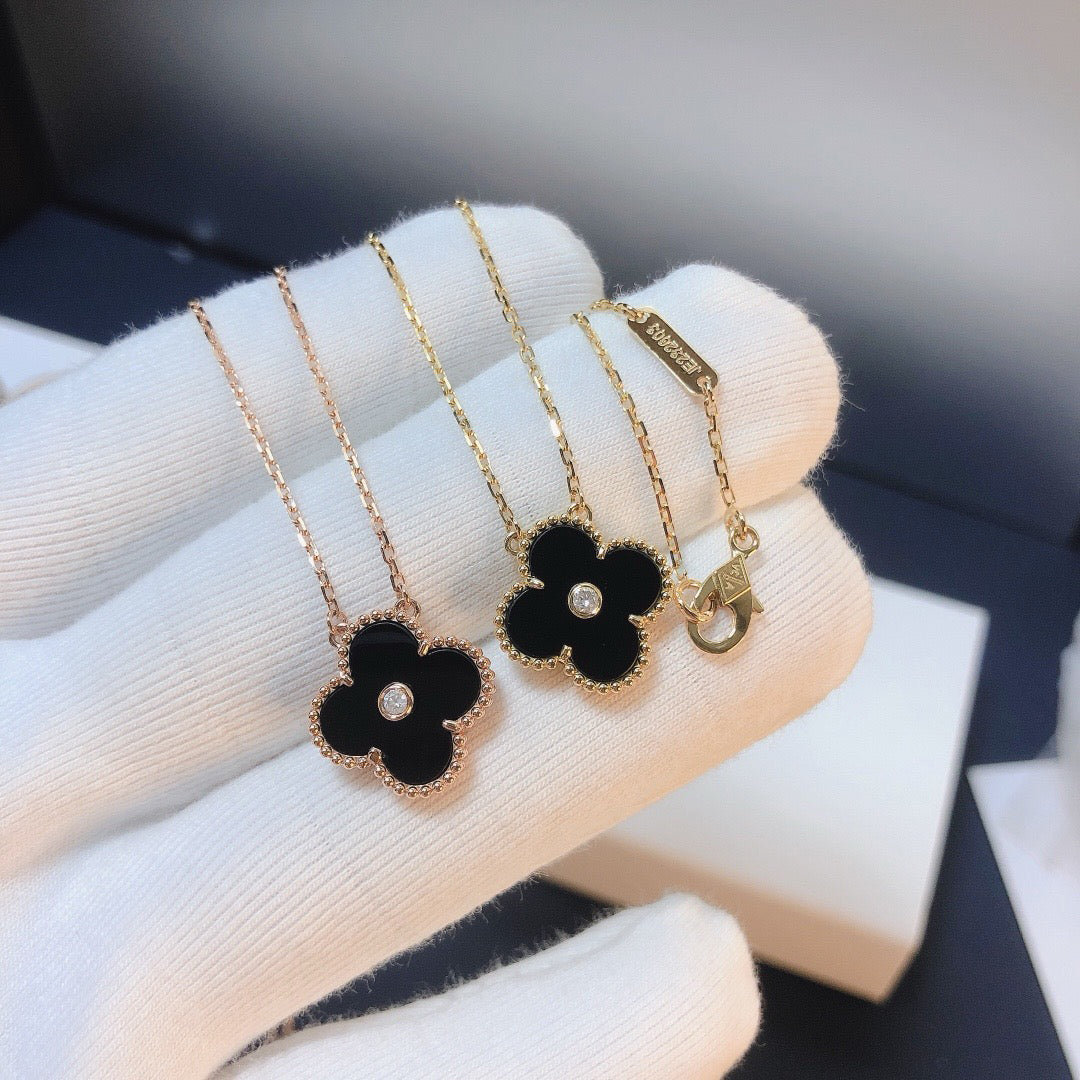 [Clover-Jewelry]CLOVER 15MM DIAMOND ONYX NECKLACE