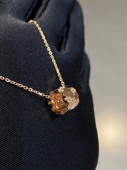 [Clover-Jewelry]BEE LOVE DIAMOND NECKLACE