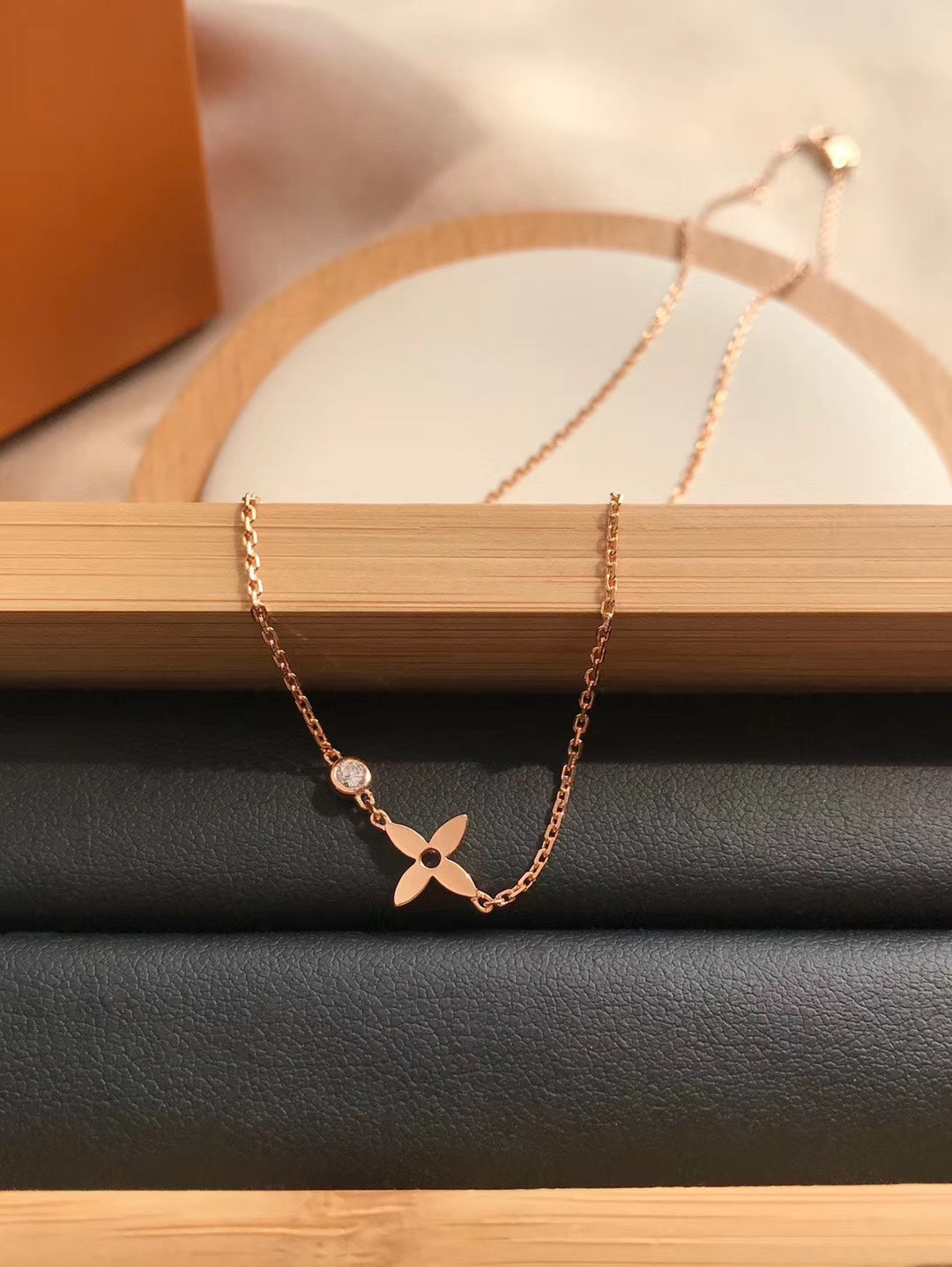 [Clover-Jewelry]BLOSSOM PENDANT PINK GOLD AND DIAMOND