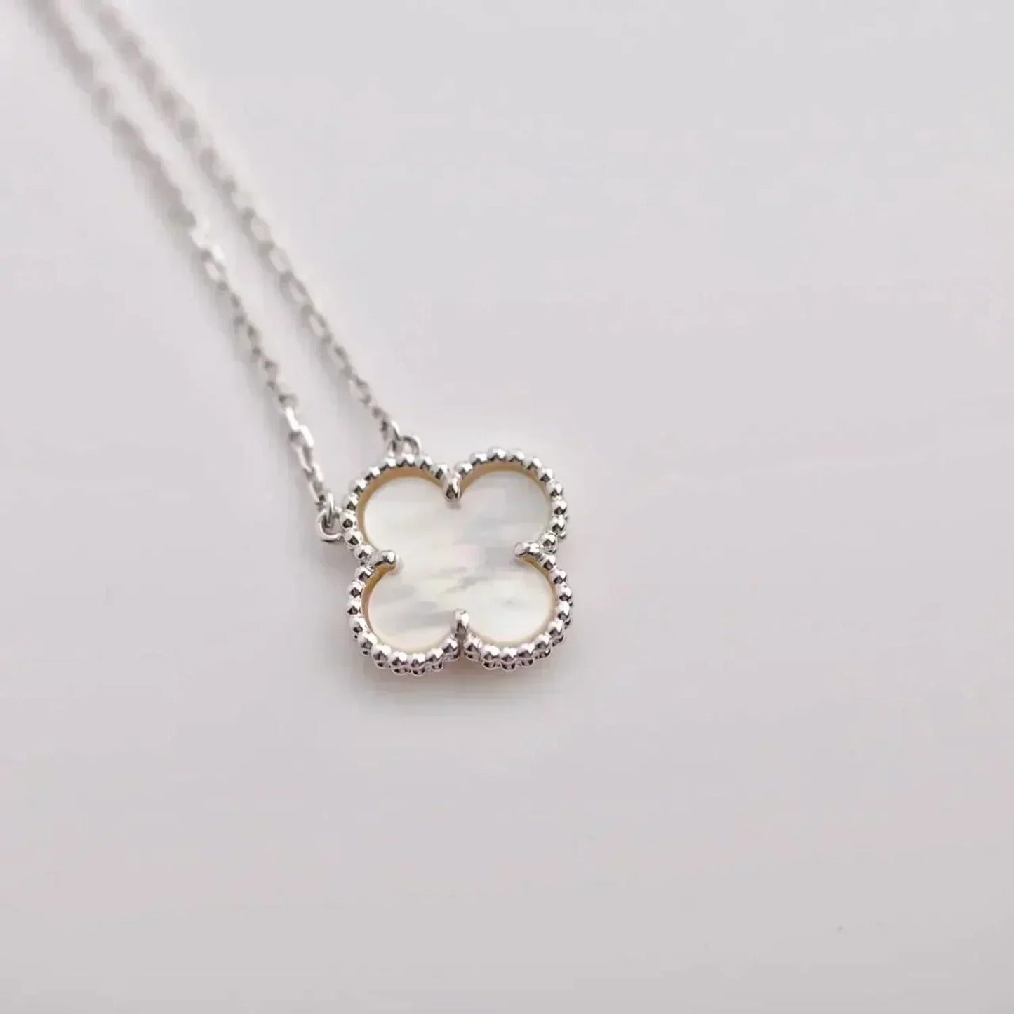 [Clover-Jewelry]CLOVER  15MM WHITE MOTHER-OF-PEARL SILVER