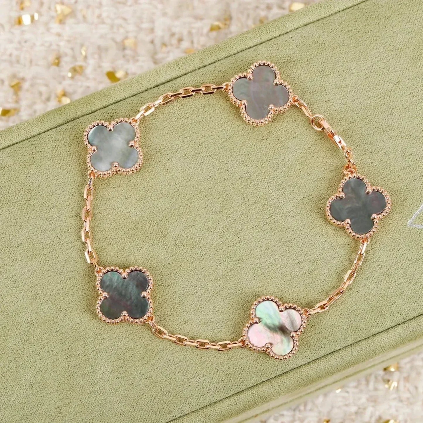 [Clover-Jewelry]CLOVER 5 MOTIF GRAY MOP  BRACELET