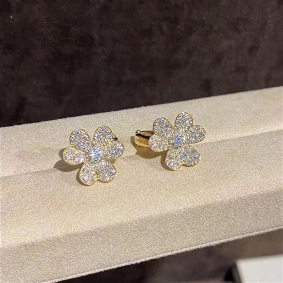 [Clover-Jewelry]FRIVOLE GOLD FLOWER DIAMOND EARRINGS