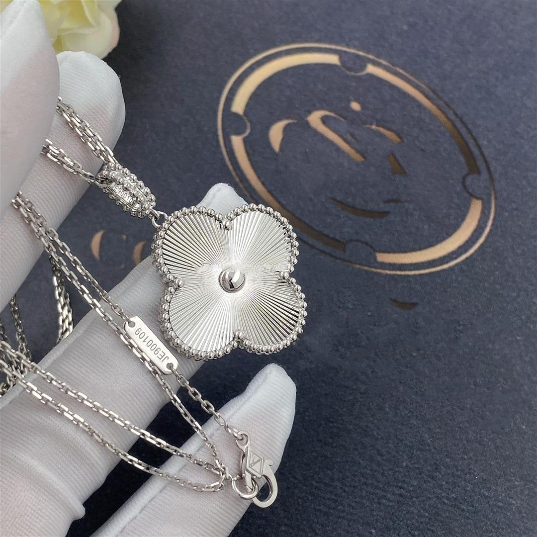 [Clover-Jewelry]CLOVER 25MM SILVER BIG CLOVER NECKLACE