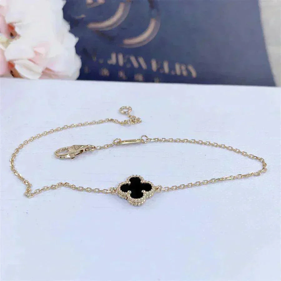 [Clover-Jewelry]CLOVER ONYX SINGLE FLOWER BRACELET