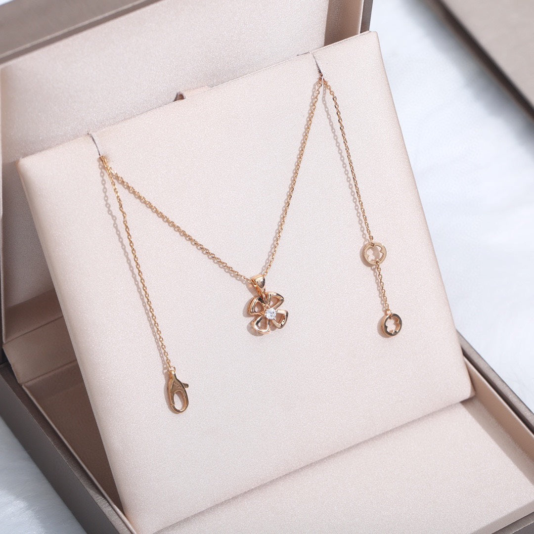 [Clover-Jewelry]FIOREVER NECKLACE DIAMOND CENTER