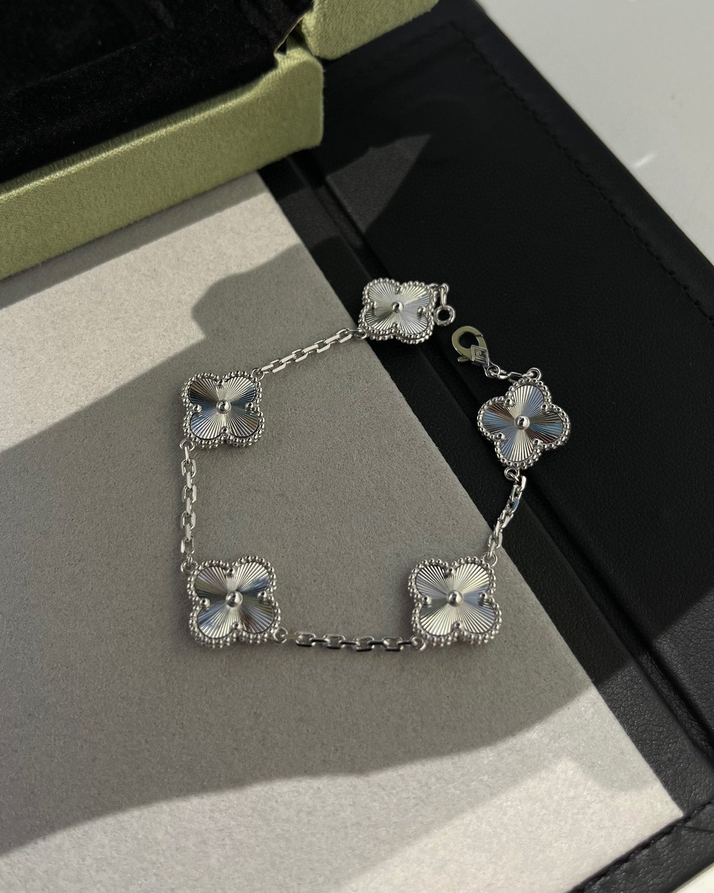 [Clover-Jewelry]CLOVER SILVER 5 MOTIFS BRACELET